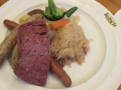 -LENBACH兰巴赫西餐啤酒坊(大连星海广场店)