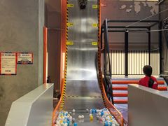 -嗨翻Hi-Fun竞技主题乐园·蹦床亲子生日轰趴(国光1937店)