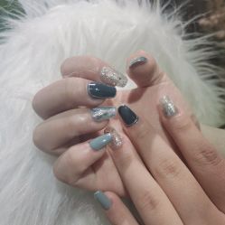-潮店·虞妃妮轻奢美甲美睫馆