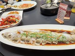 -忆江南·临江鱼馆