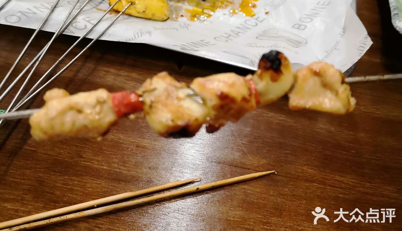 双人餐很不错！环境很好，服务员很热情！