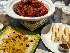 -肥肥虾庄·金牌油焖大虾(东湖欢乐谷店)