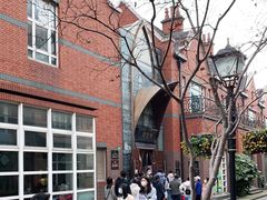 -钟书阁(松江泰晤士小镇店)