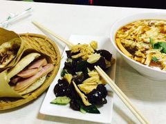 -生活本该如此北京小馆(周庄嘉园店)