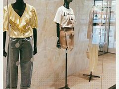 -URBAN REVIVO(上海中庚漫游城店)