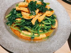 -耶里夏丽·新疆菜·28年喀什老馆(田林东路店)