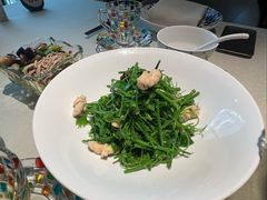 辣木苗鲜桃仁-悦融琥珀·京鲁菜·海味珍品(西单店)