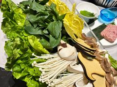 -红鼎豆捞·非遗鲍皇汤火锅(宝丰路店)