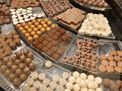 -Laderach 莱德拉(上海环贸iapm店)