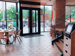 -必胜客(WOW象山涌金广场店)