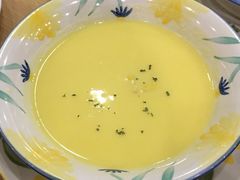 奶油玉米浓汤-萨莉亚意式餐厅(莲花国际广场店)