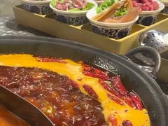 -红九格老火锅(三峡广场店)