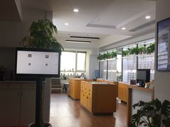 -视野联行眼镜•蔡司•依视路(温江店)