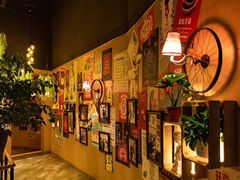 -临界音乐酒馆·小龙虾·江湖菜(华熙LIVE·鱼洞店)