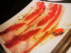 牛五花-火炉火自助餐(喜隆多店)