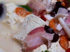 咸肉砂锅北豆腐-悦融·京鲁菜·露台花园(安定门店)
