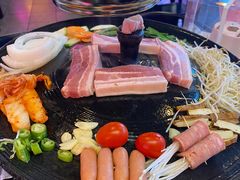 -豚豚家돈돈가韩国锅盖烤肉(新北万达店)