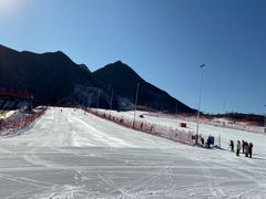 -荣盛康旅野三坡滑雪场