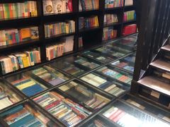 -钟书阁(松江泰晤士小镇店)