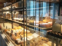 面包甜点陈列柜-野上麦田(中贸广场店)
