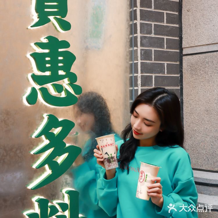 佛山首店🥇喜小茶饮料厂开进东方新天地