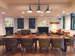 大堂-星巴克臻选(广州沙面店)