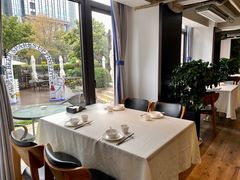 靠窗位-黑明餐厅(白鹭洲店)