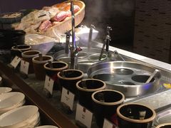 自助调料区-康莱德酒店·美庭自助餐厅