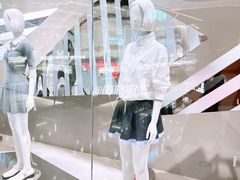 -URBAN REVIVO(上海中庚漫游城店)