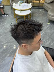 -藤野造型烫染·漂发