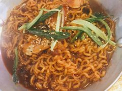 炸酱拉面-富乐满韩国正宗炸鸡韩国料理(虹泉路店)