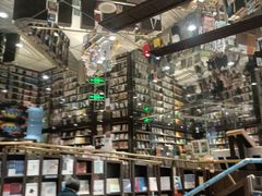 -钟书阁(群光广场店)