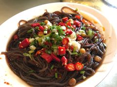 酸辣厥根粉-鑫巴蜀小镇 · 水煮鱼专研店(玉桥店)