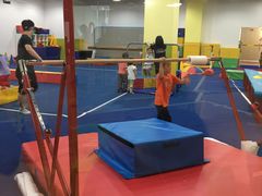 -蜩动儿童运动成长馆(恒生万鹂广场店)