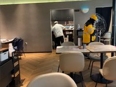 -必胜客(上海新南方商城PH店)