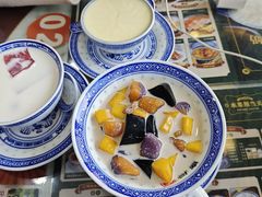 水牛奶杨梅-广信牛奶甜品世家(台东店)