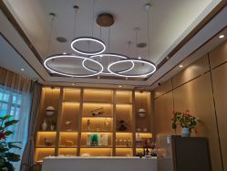 -香港倾城国际·美容美体中心