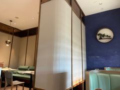 -楚山晓·湖北菜(武汉光谷K11店)