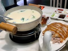 神仙豆腐腌笃鲜-御仙都北京菜馆·烤鸭店(双井店)