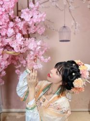 -一揽芳华汉服旗袍体验馆(拙政园店)