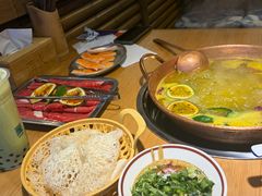 -洱火云南酸菜牛肉火锅(石景山当代商城店)