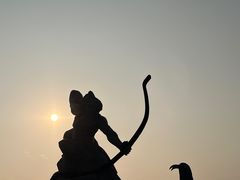 -巴陵广场