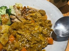 -POKEE VIA&Brunch·维娅(重庆来福士店)