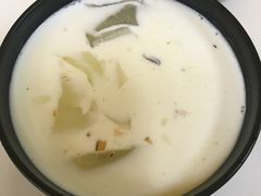 -志龙皇冠吃货椰子铺