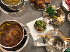 清油锅-晓沸牛肉海鲜小火锅(白湖亭万达广场店)