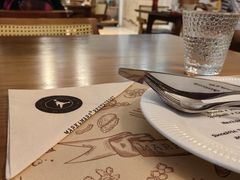 -Mark&Mars Restaurant