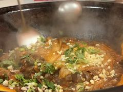 -小火炕铁锅炖鱼