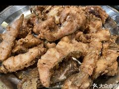 -肖肖酸萝卜鱼火锅(总店)