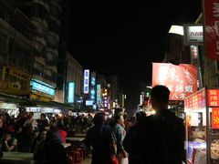 -六合夜市