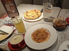 -必胜客(华辰店)